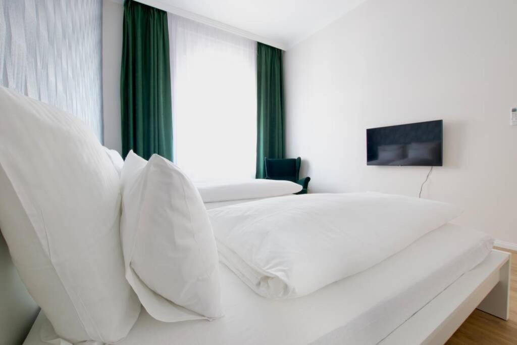 Premium Apartment By Hi5 - Astoria 4 Bedroom Budapest Extérieur photo