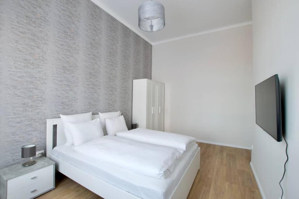 Premium Apartment By Hi5 - Astoria 4 Bedroom Budapest Extérieur photo