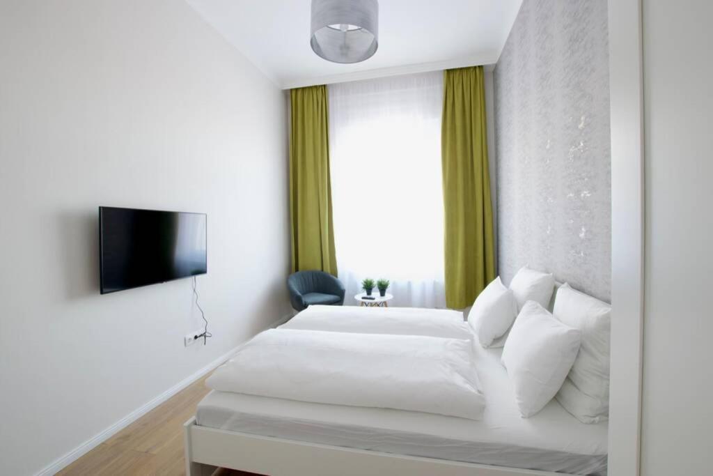 Premium Apartment By Hi5 - Astoria 4 Bedroom Budapest Extérieur photo